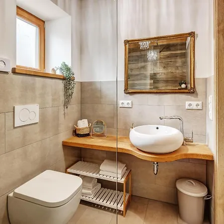 Holiday home Trinis - Gaestezimmer - Bad - Bett - Kleine Kaffee - Tee-theke Mit Kuehlschrank - Parkplatz