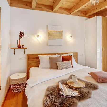 Trinis - Gaestezimmer - Bad - Bett - Kleine Kaffee - Tee-theke Mit Kuehlschrank - Parkplatz Holiday home Rottach-Egern