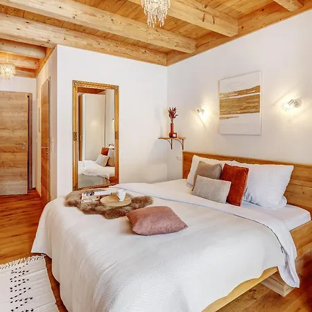 Trinis - Gaestezimmer - Bad - Bett - Kleine Kaffee - Tee-theke Mit Kuehlschrank - Parkplatz