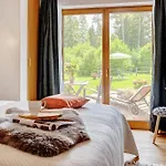 Trinis - Kleine Kaffee Tee Theke Mit Kuehlschrank - Parkplatz * Rotta